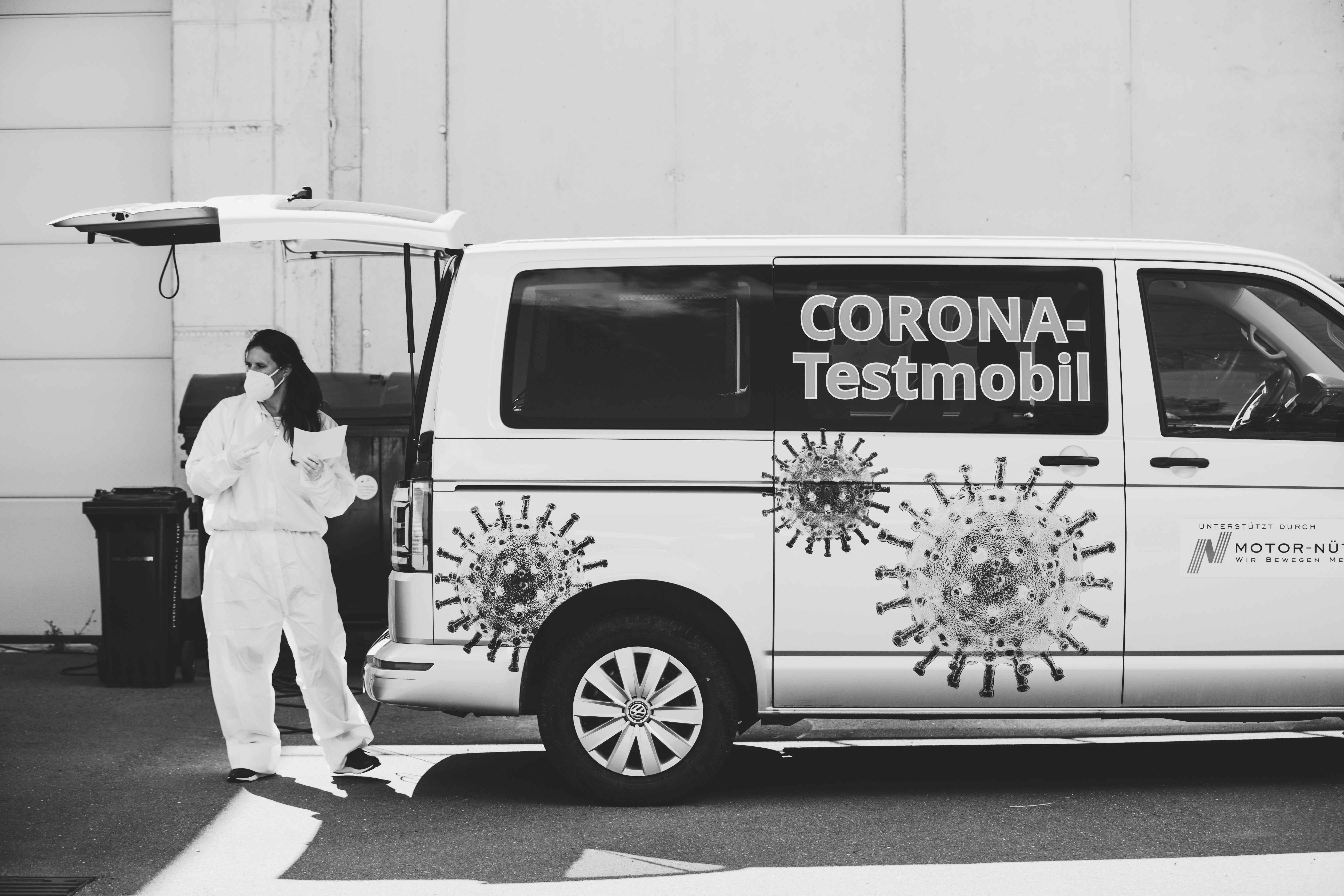 Corona Teststation-7106.jpg